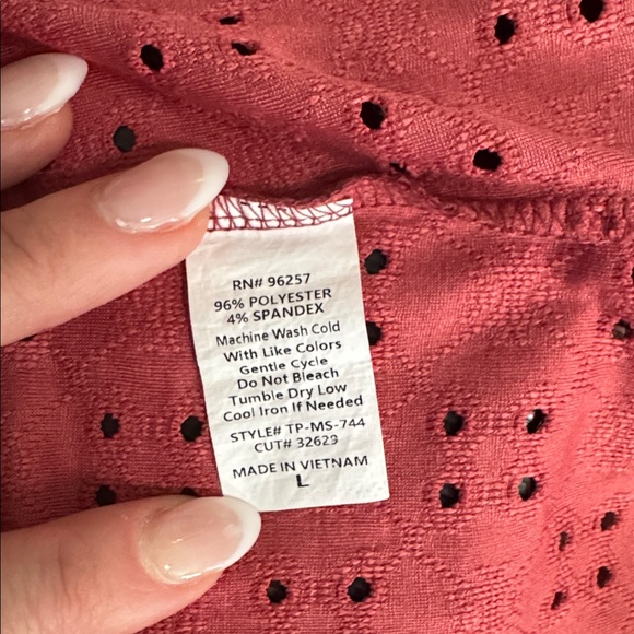 Mauve Top with Short Ruffled Sleeves by Perception Concept Size Large - Picture 8 of 8